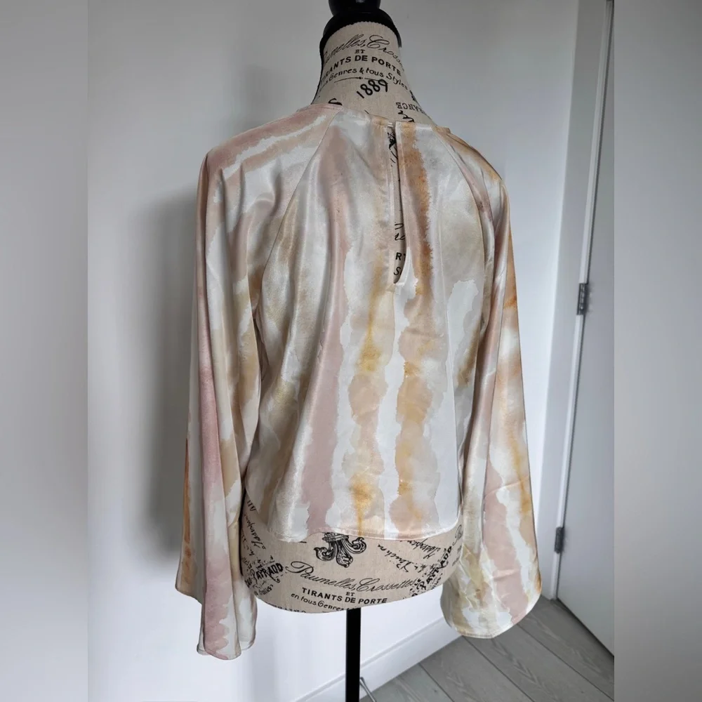 H&M Cream Women's Blouse with flared Sleeves - Picture 2 of 4